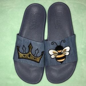 Queen Bee denim slides circus size 9